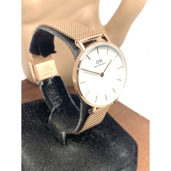 Daniel Wellington Women's Watch DW00100163 White Dial 32mm Rose Gold Mesh Strap - Picture 14 of 14